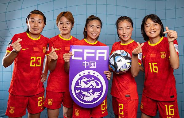 中国精品久久精品三级