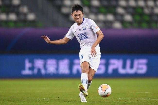 公厕内小伙子打飞j视频网站